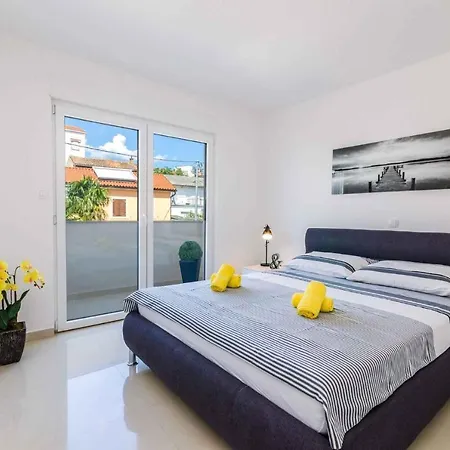 In 39077 Apartment *