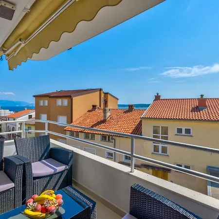 In 39077 * Crikvenica